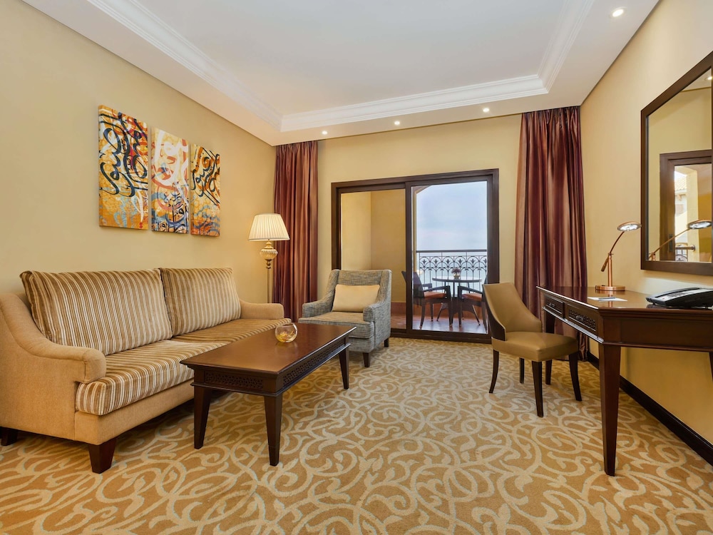 Suite, 1 Bedroom photo 2