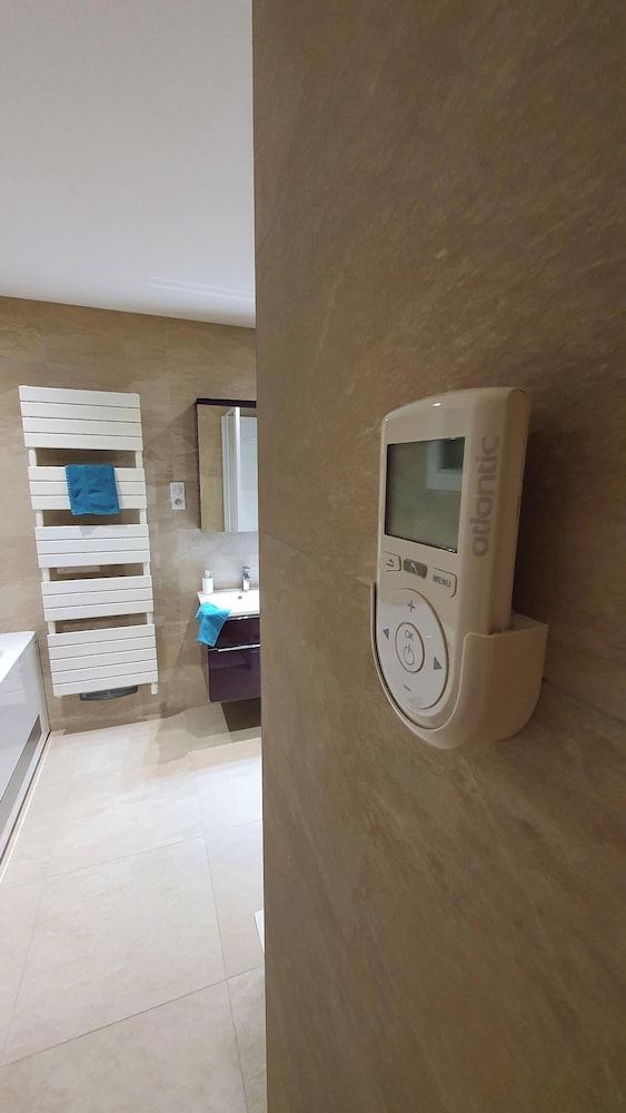 Comfort Room, Balcony, Garden View photo 3
