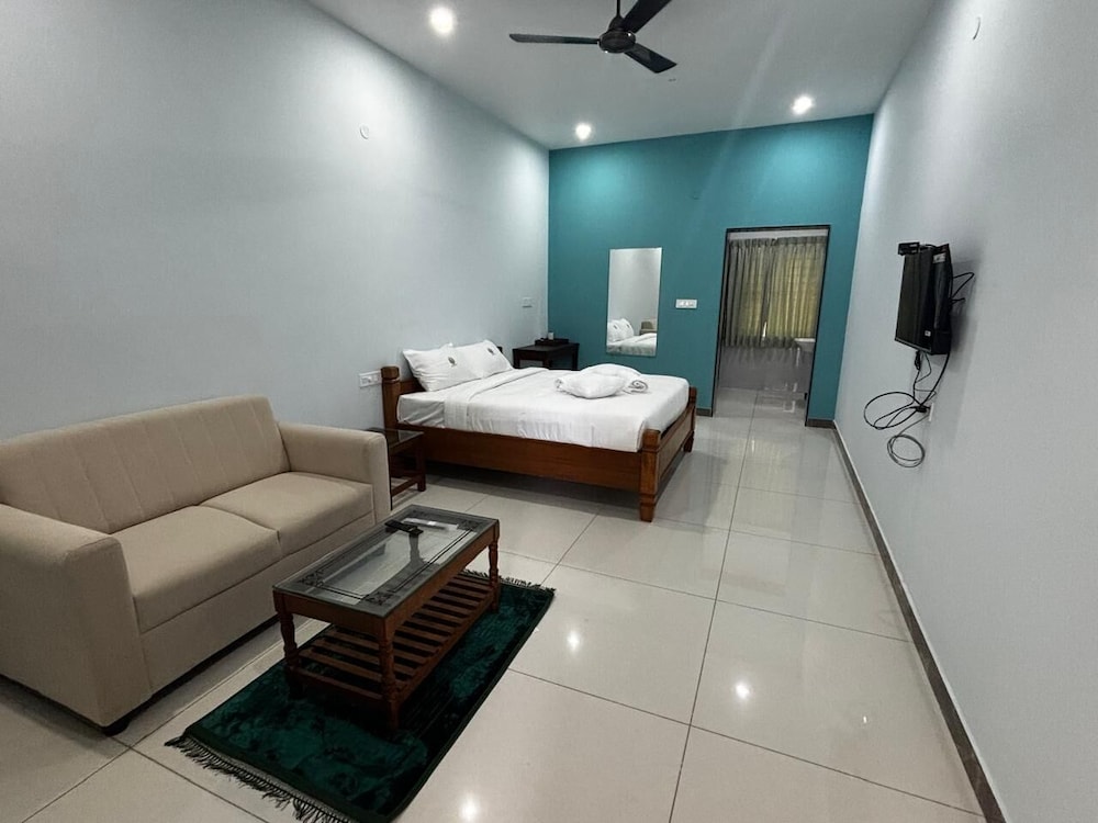 Deluxe Double Room, 1 Queen Bed, Non Smoking, Pets Not Allowed photo 2