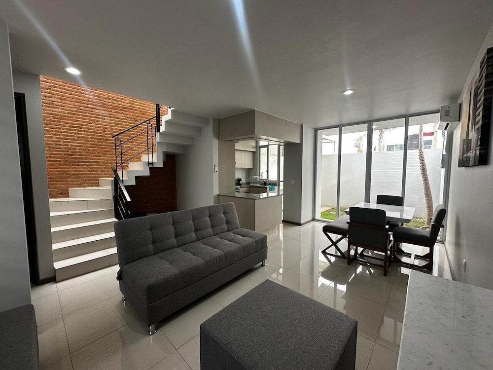 Comfort House, 3 Bedrooms, Kitchen photo 2