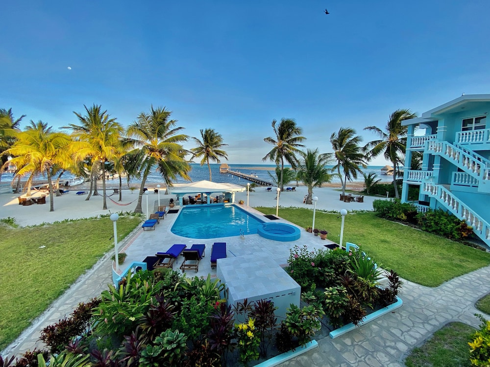 Classic Condo, Air conditioning, Beach View