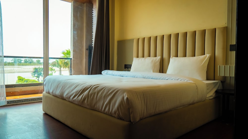 Sunset Ganga Vista Suite