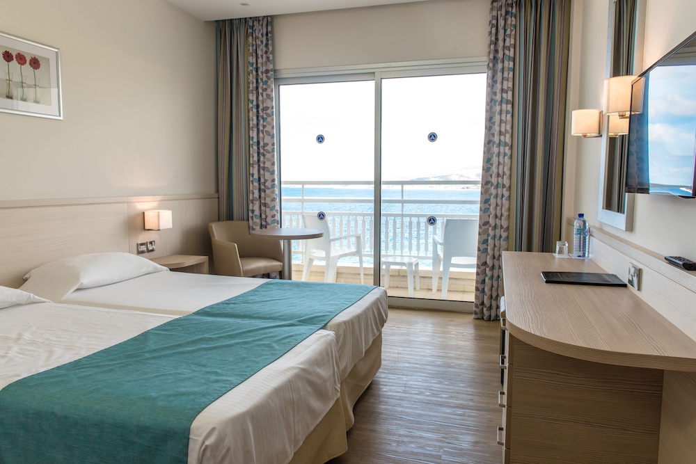 Family Room, Sea View - Photo 4