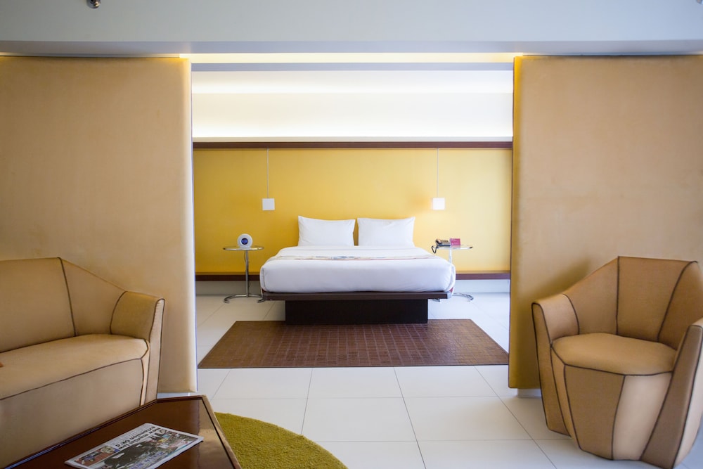 Barcelona Suite (No Tub) photo 1