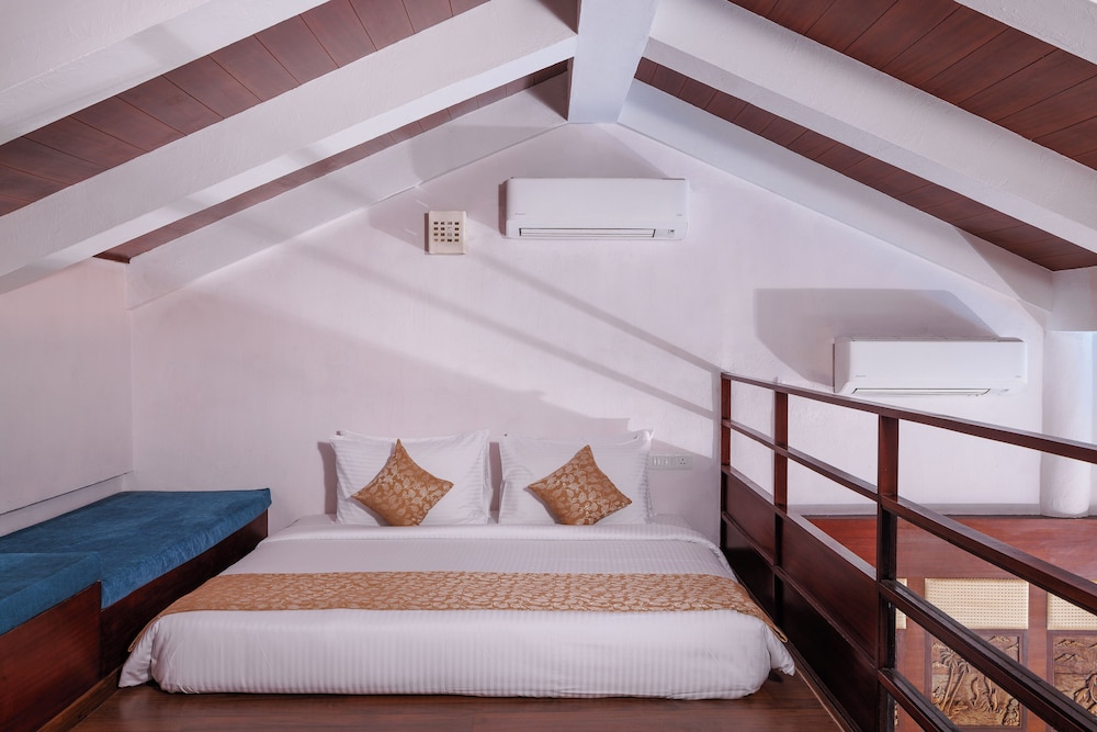 Family Duplex, 1 Bedroom, Bathtub, Beach View