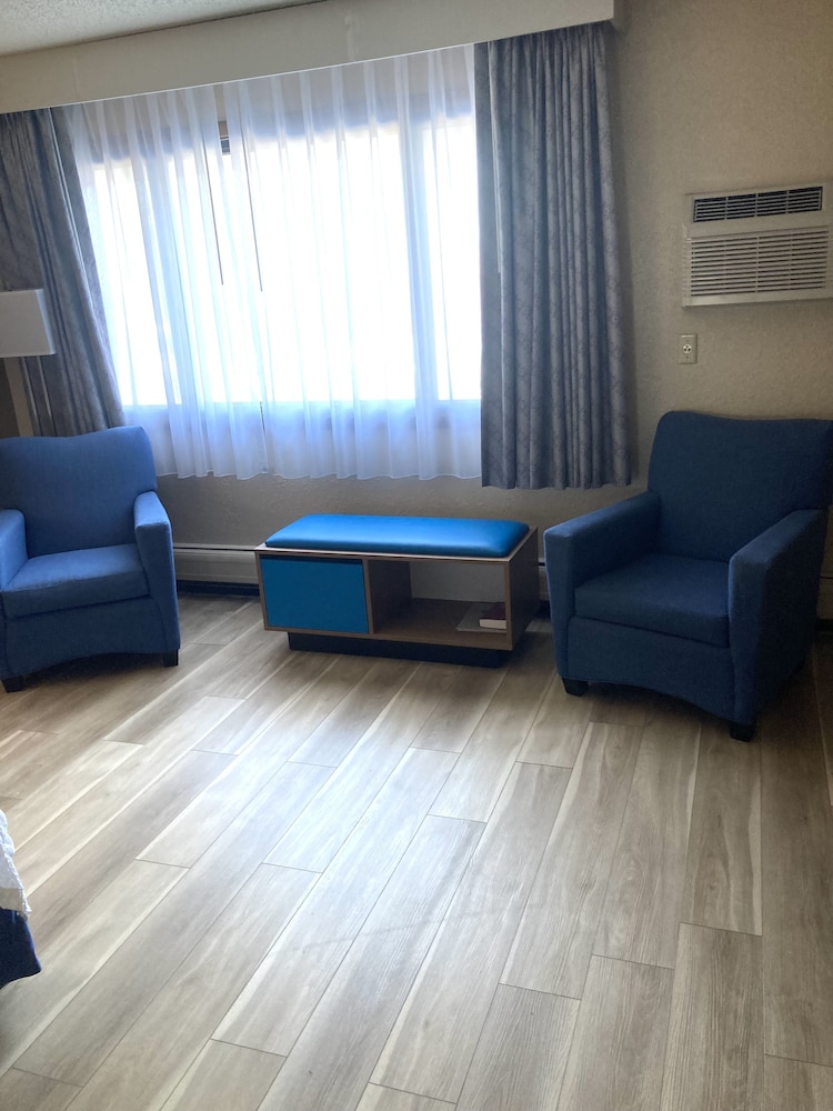 Suite, 1 King Bed with Sofa bed, Non Smoking - Photo 6