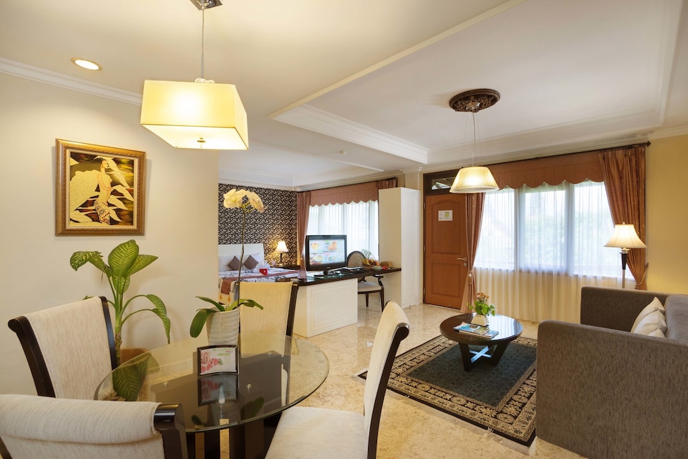 Executive Room photo 2