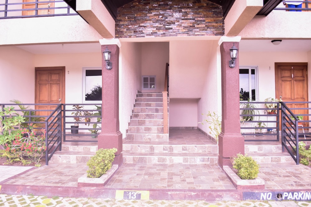 Luxury Apartment photo 2
