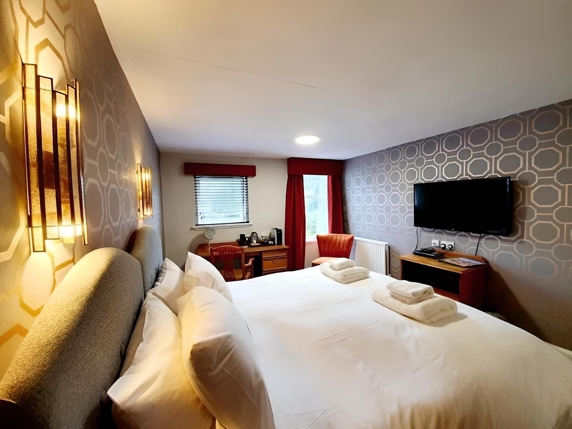 Double or Twin Room, Lake View (Doine - Dinner Included) photo 1