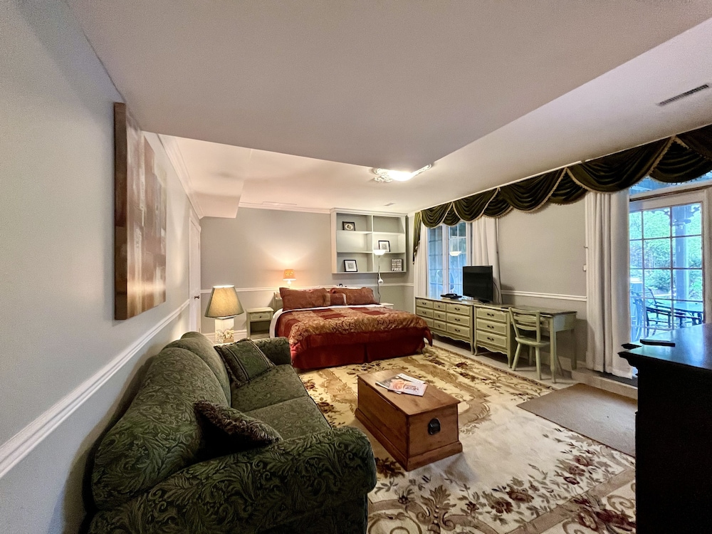 Superior Suite, Pool Access, Pool View photo 1