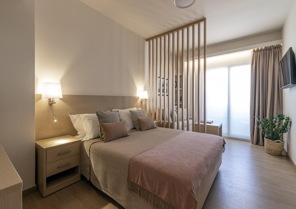 Junior Studio Suite