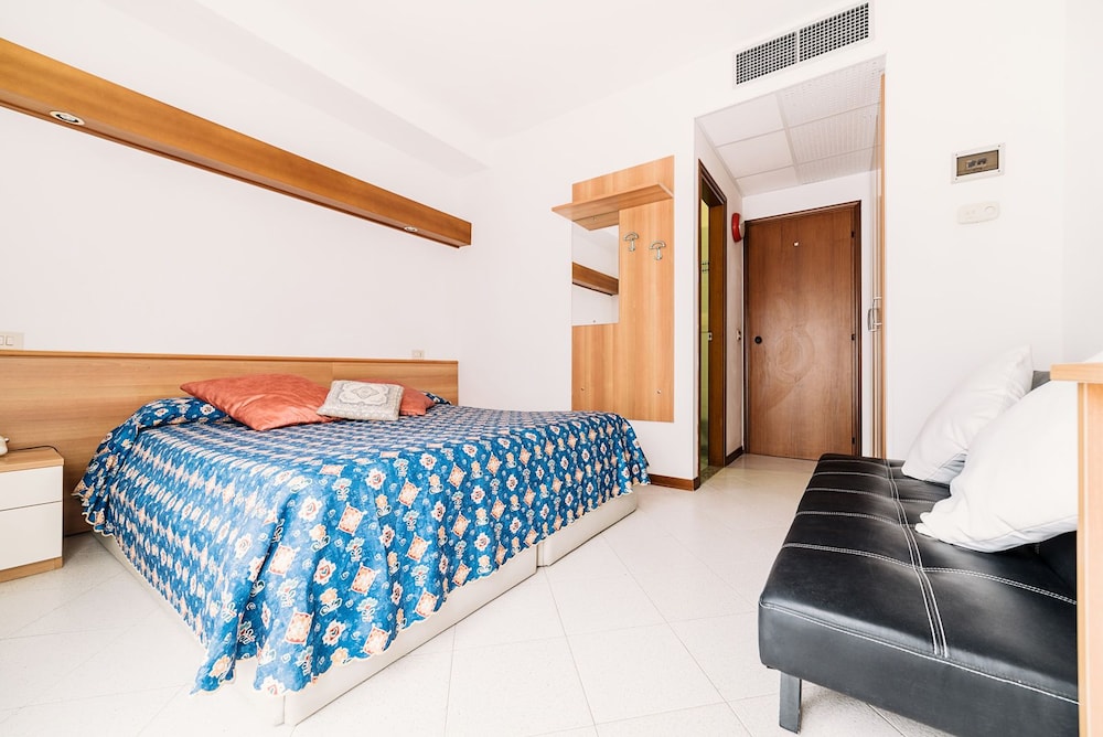 Double Or Twin Room photo 1