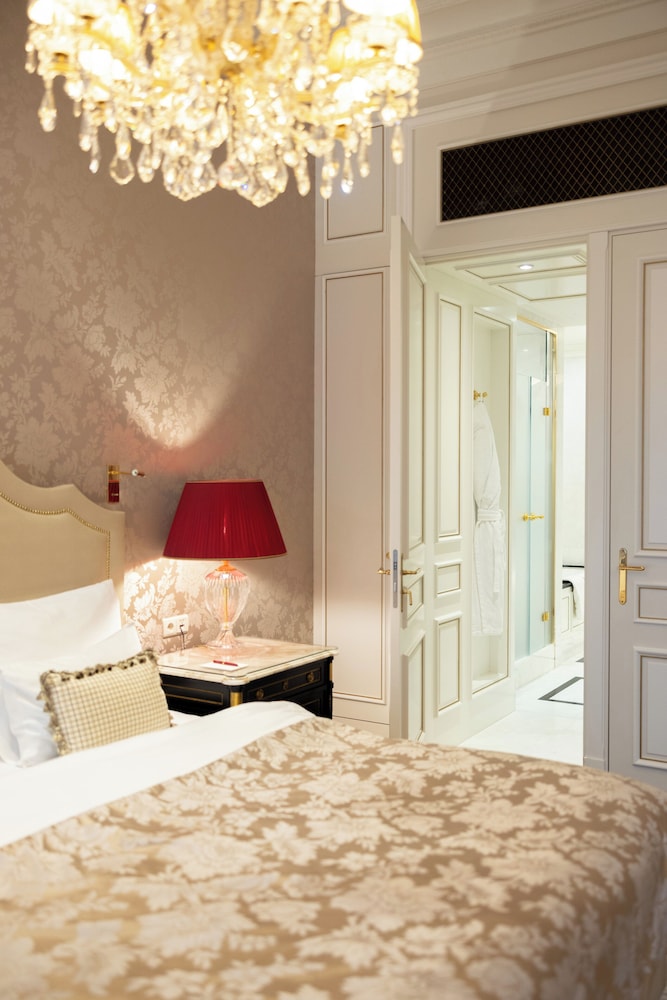Family Suite thumbnail 6