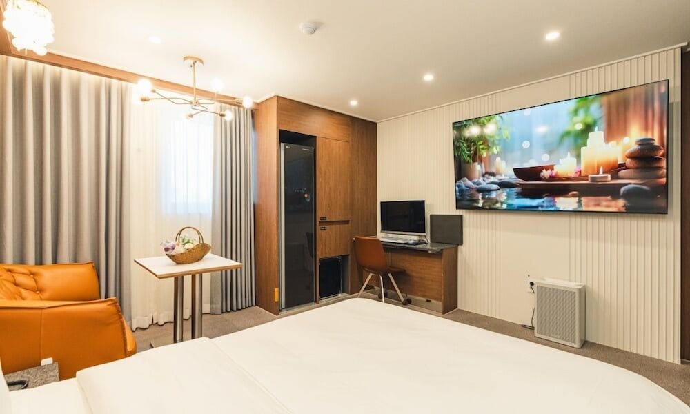 Studio Spa Room