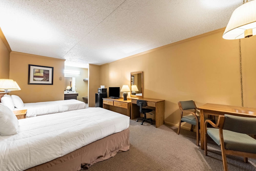 Room, 2 Double Beds, Smoking photo 3