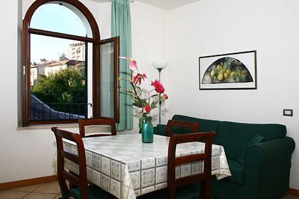Standard Apartment with 1 Double Bed and 1 Single Bed photo 3
