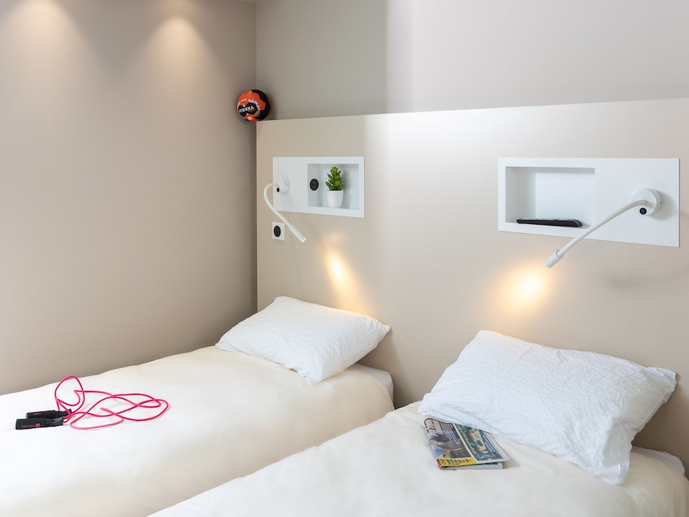 Room, Multiple Beds - Photo 1
