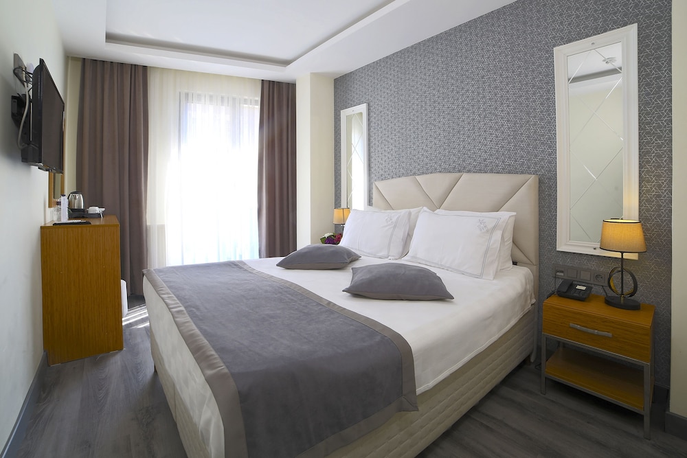 Standard Double or Twin Room photo 2
