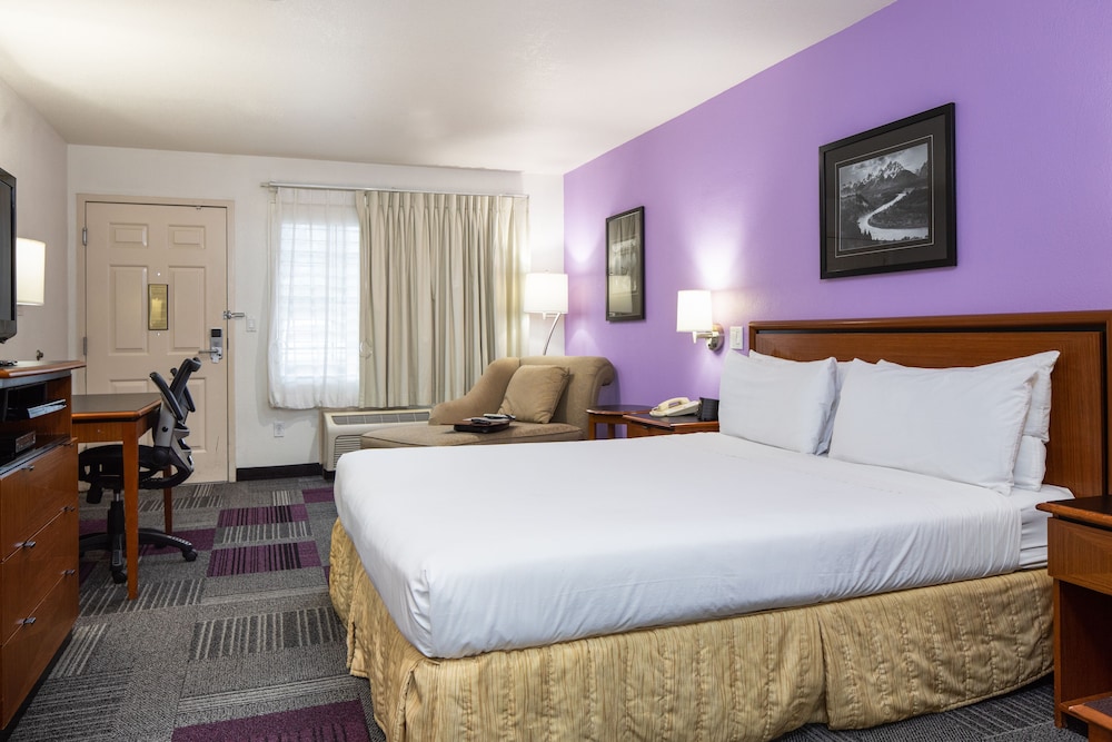 Atherton Park Inn and Suites, Photo 2