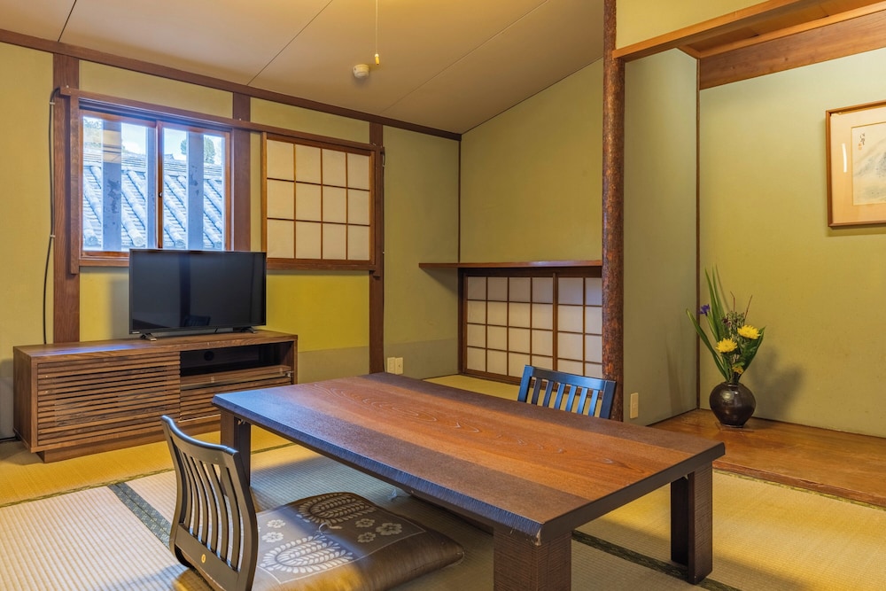 Traditional Room (Shared Bathroom, Goukei)