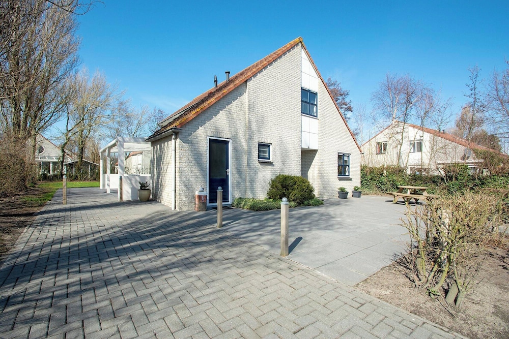 Villa photo 1