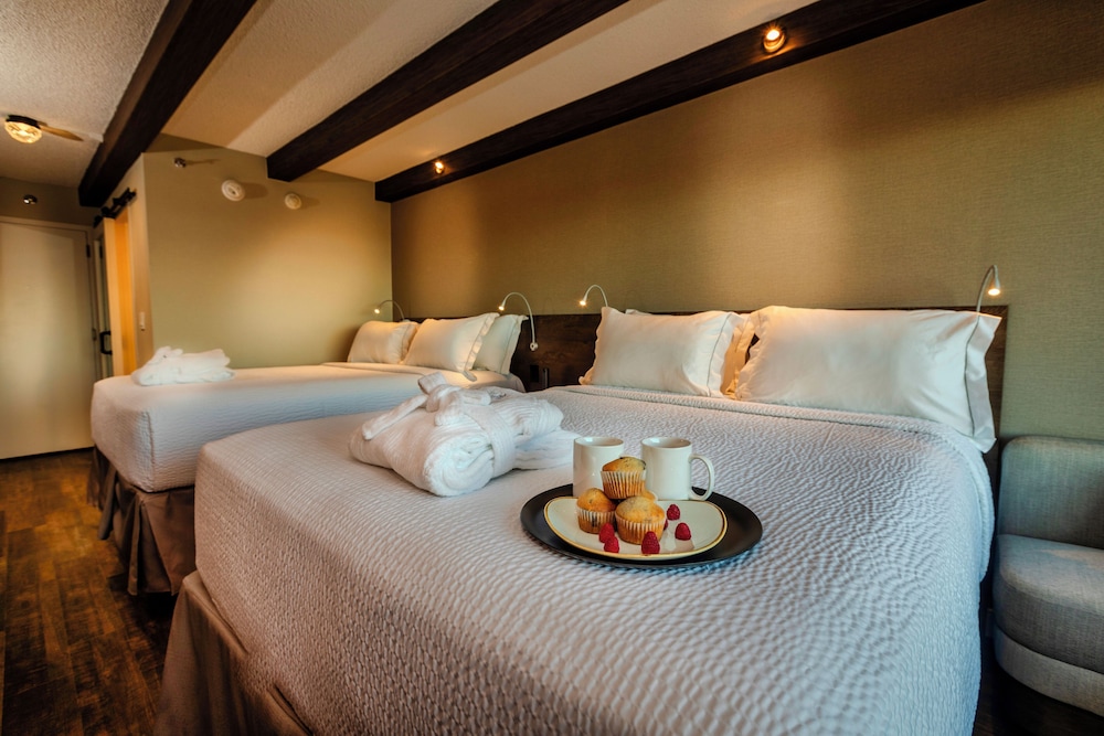 Deluxe Room, 2 Queen Beds, 3rd Floor