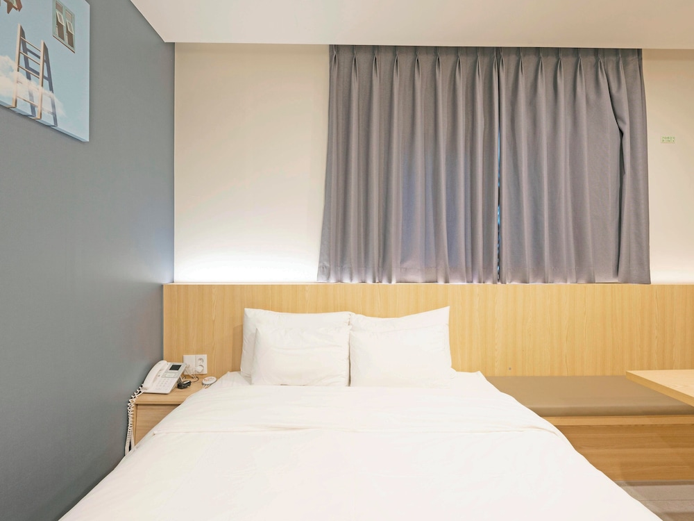 Premium Double Room - Photo 3