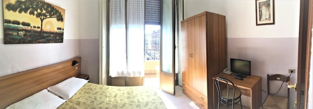 Triple Room, Shared Bathroom