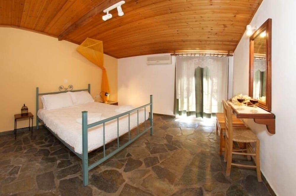 Family Apartment, 2 Bedrooms, Sea View photo 1