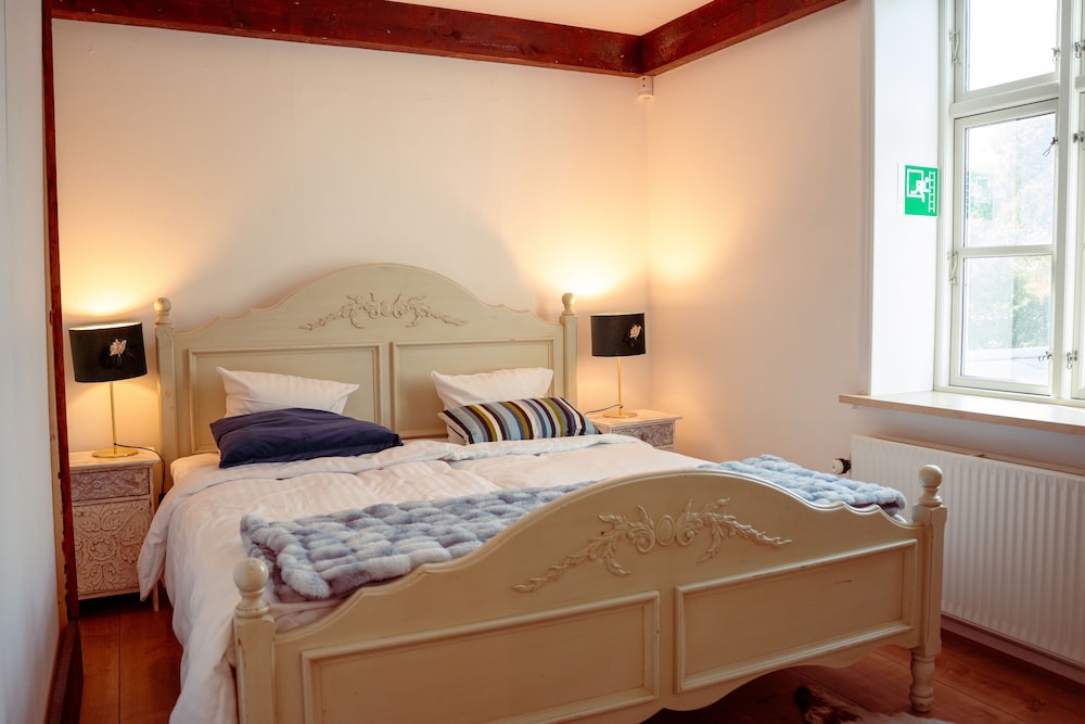 Luxury Apartment, 2 Bedrooms, Balcony, City View photo 2