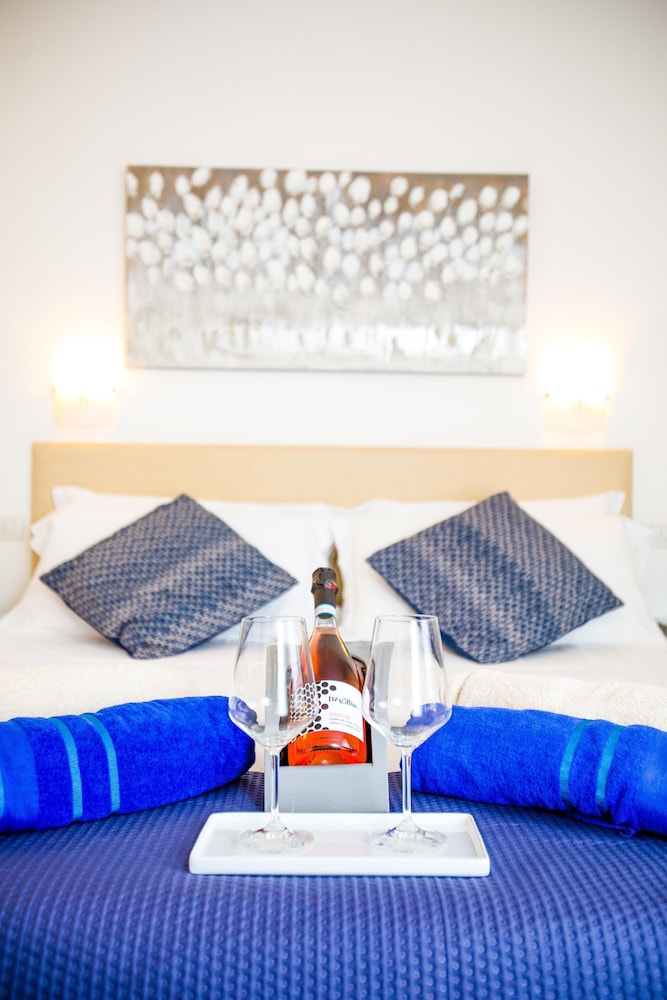 Classic Double or Twin Room, Balcony photo 2