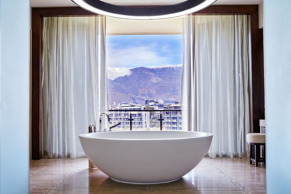 Suite (table Mountain)