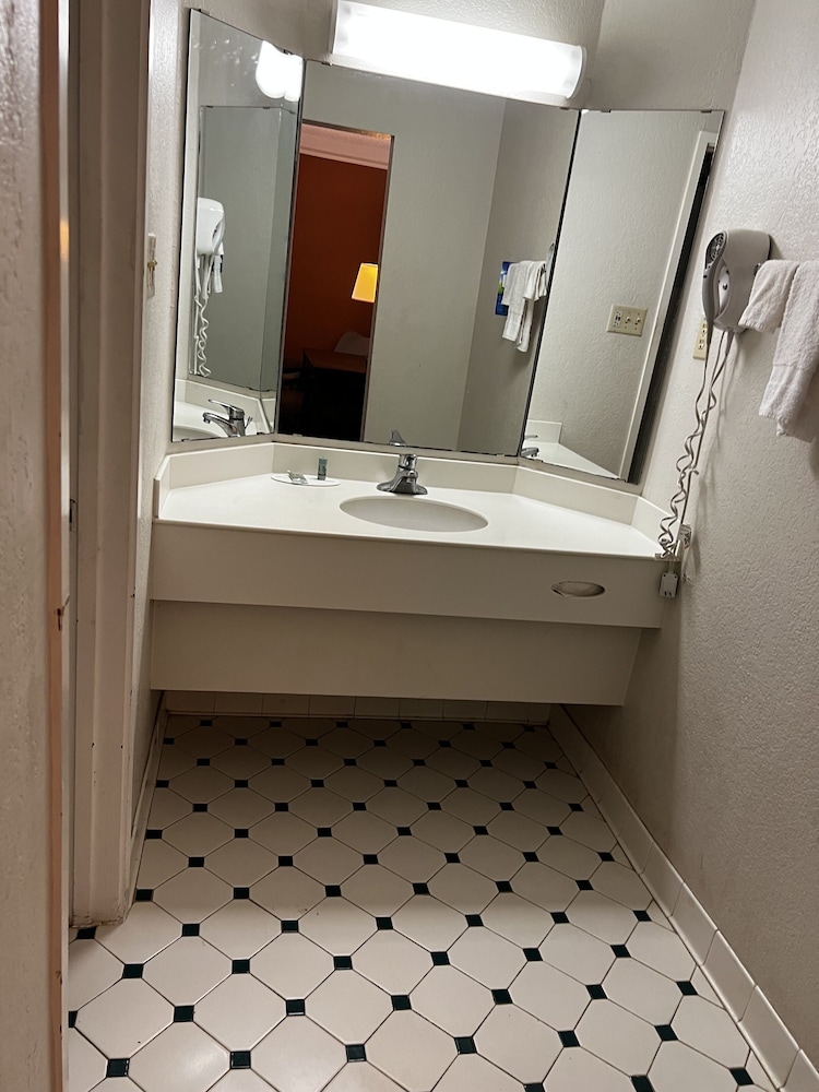 Classic Double Room, Accessible photo 2