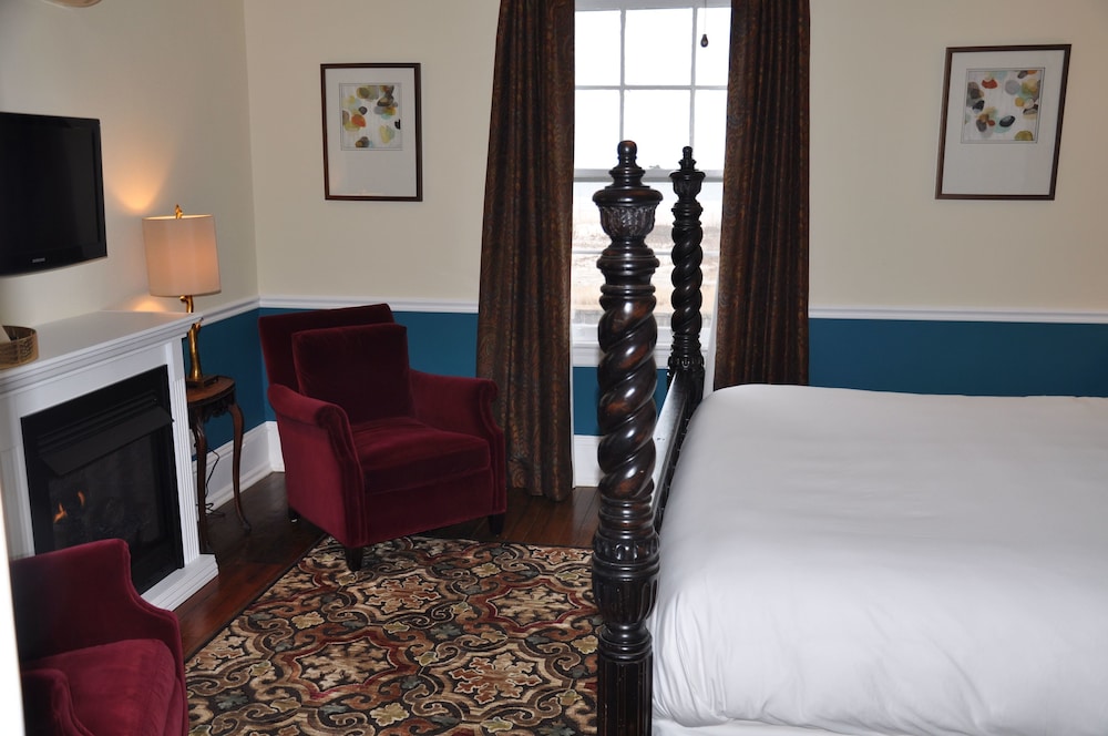 Room (Room 1)