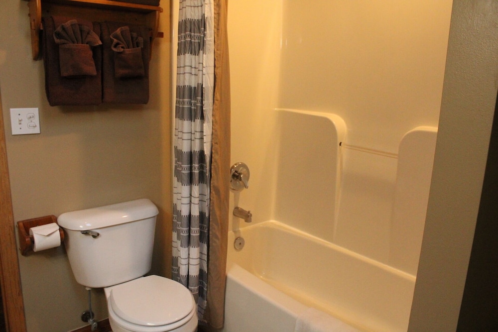2 Bedroom Chalet (6 Person) photo 2