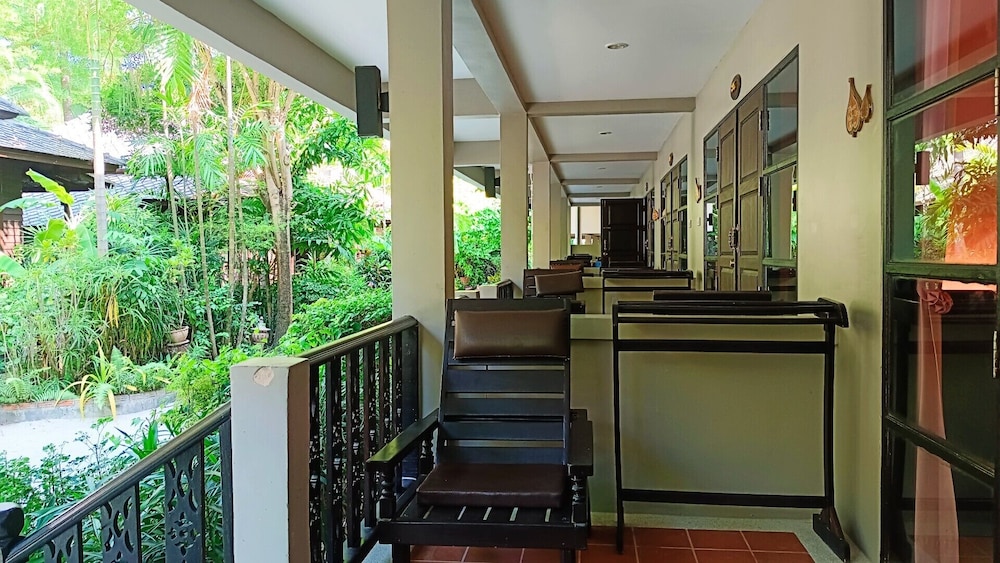 Standard Triple (Garden View) - Photo 6