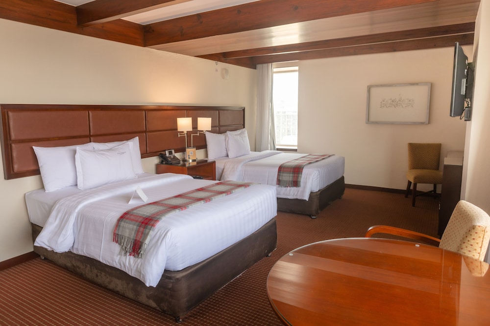 Superior Twin Room, Accessible - Photo 1
