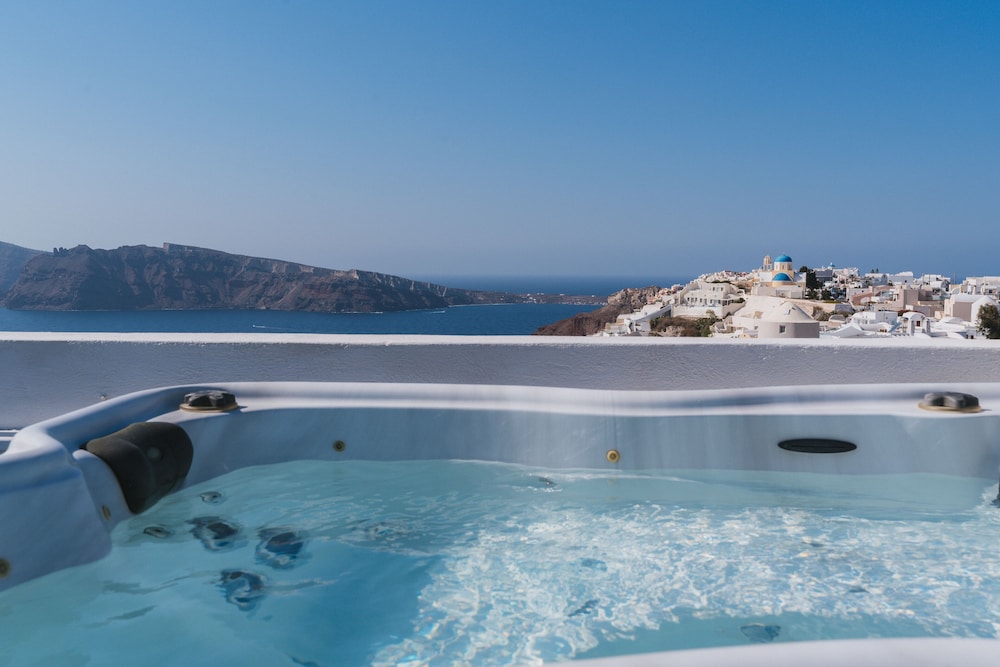 Superior Apartment with Terrace and outdoor Hot Tub