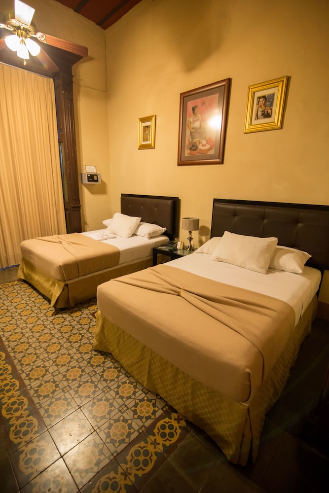 Standard Room, 2 Double Beds photo 2