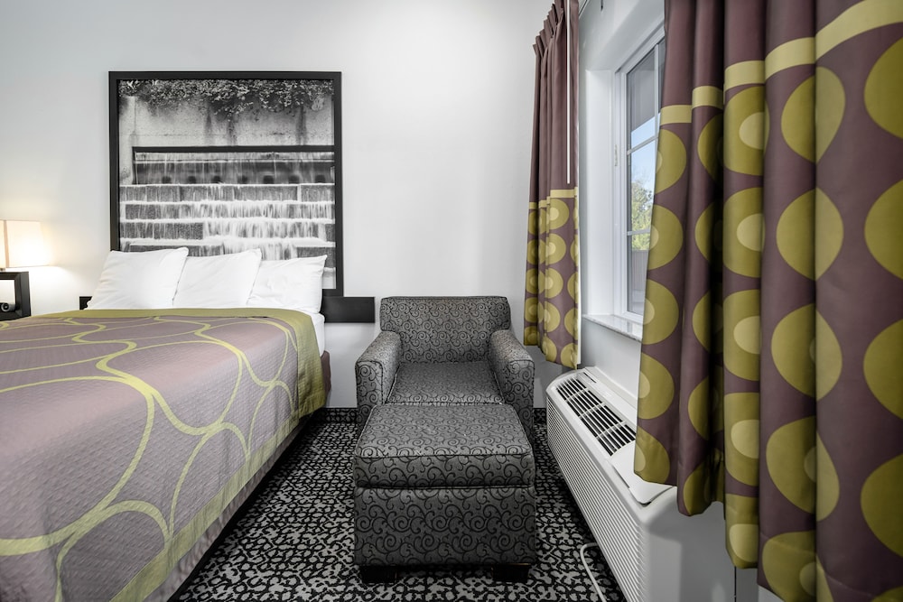 Room, 2 Queen Beds, Smoking - Photo 3