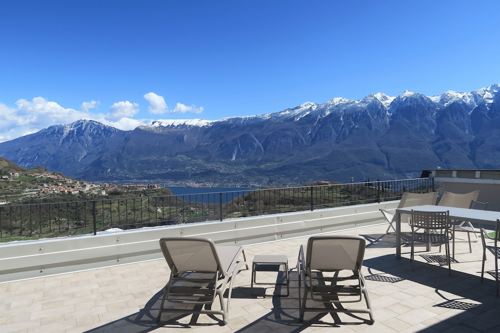 Panoramic Apartment, Lake View