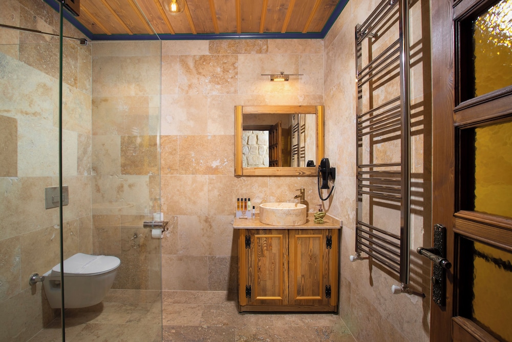 Signature Room, Terrace, City View - Photo 4