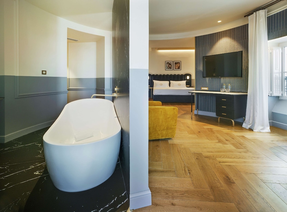 Suite, Sea View (Alberola)