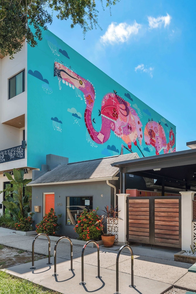 Lux Penthouse 4-story Stunner Rooftop Views, Billede 43