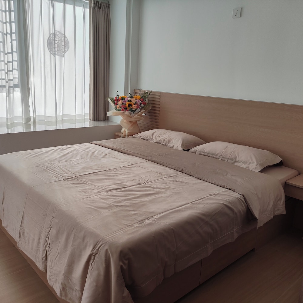 Apartment, 1 Bedroom, Patio, City View
