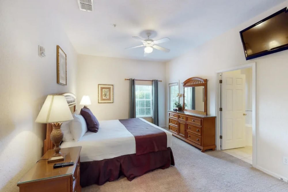 Disney Area Stueetage Parkering Gratis, Billede 8