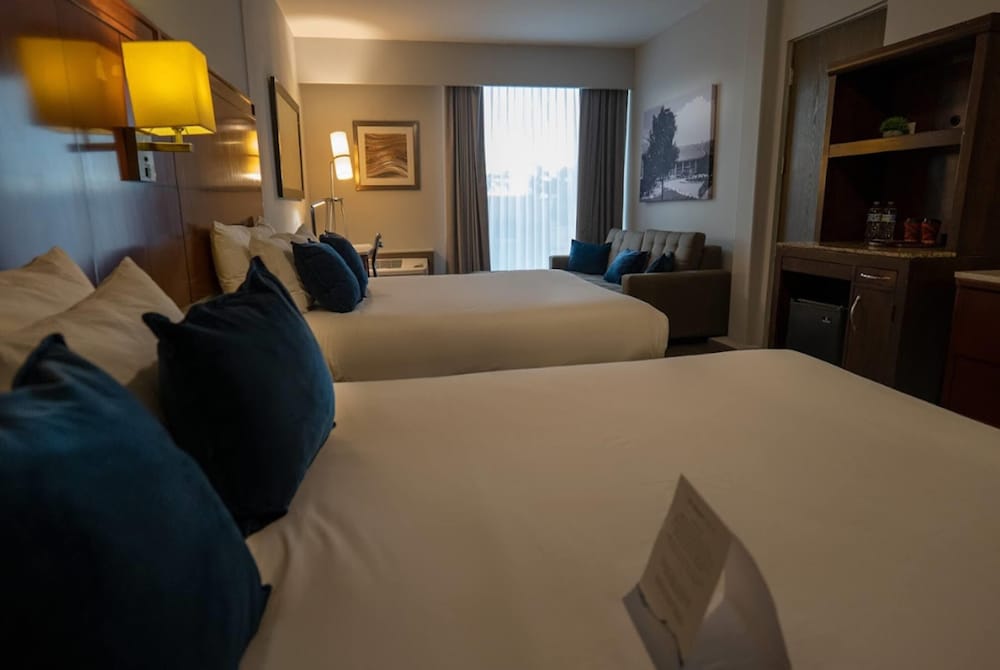 Suite, 2 Queen Beds, Non Smoking - Photo 1