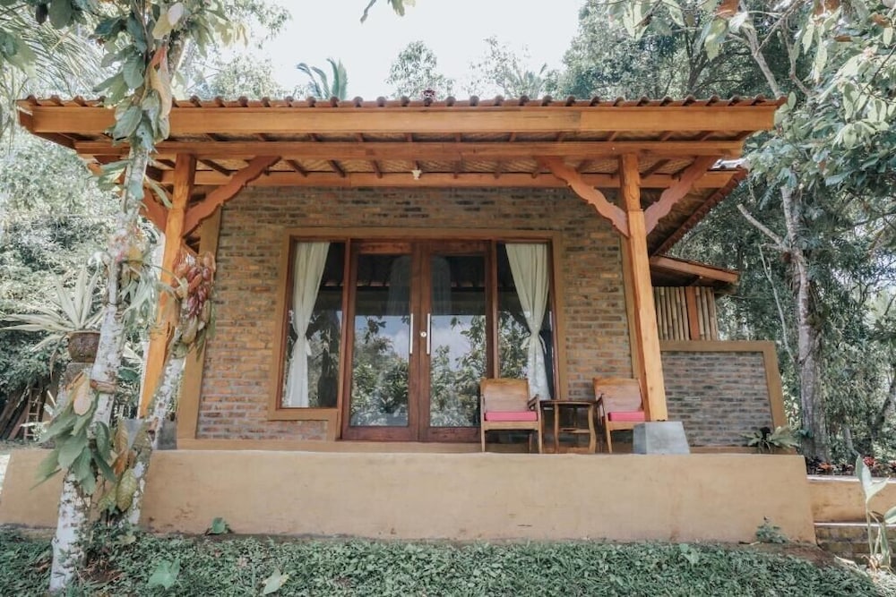 Deluxe Cottage, 1 Double Bed, Garden View photo 2