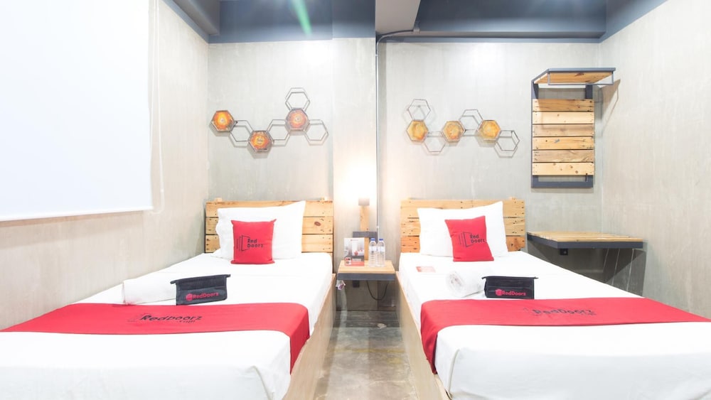 Twin Room - Photo 5