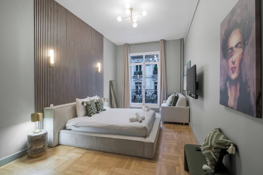 Royal Apartment